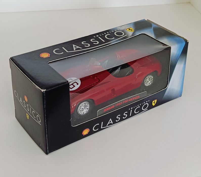 Ferrari 750 Monza (1955) 

Escala 1/36

Novo