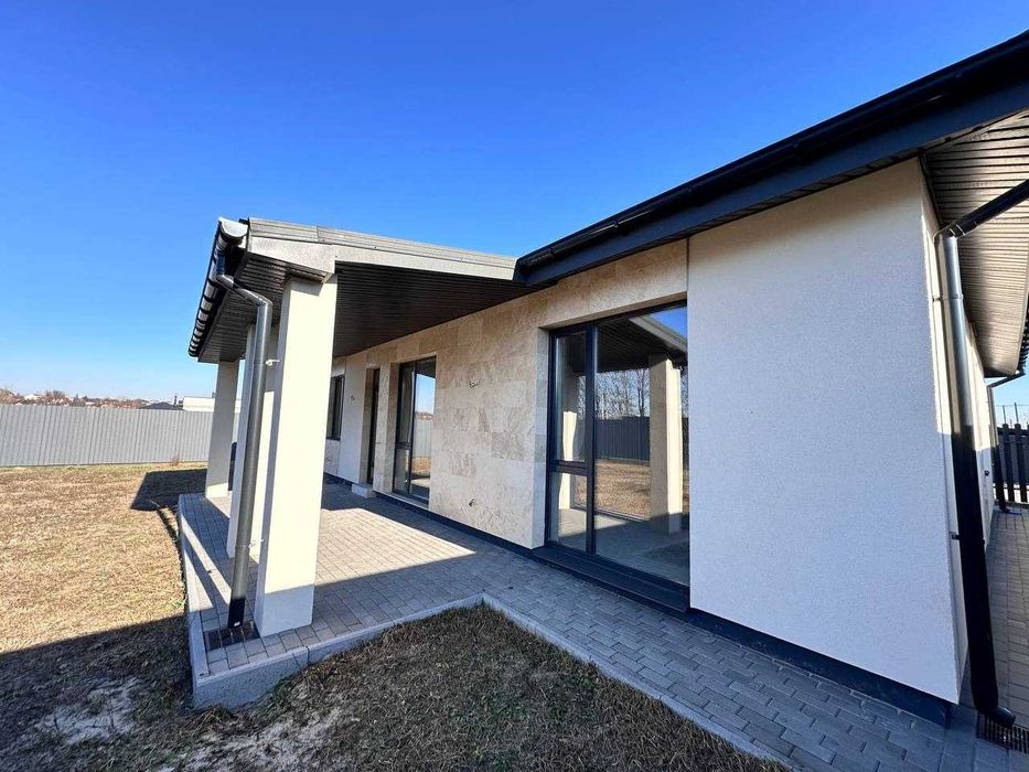 Буча! Одноповерховий будинок з частковим ремонтом і комунікаціями