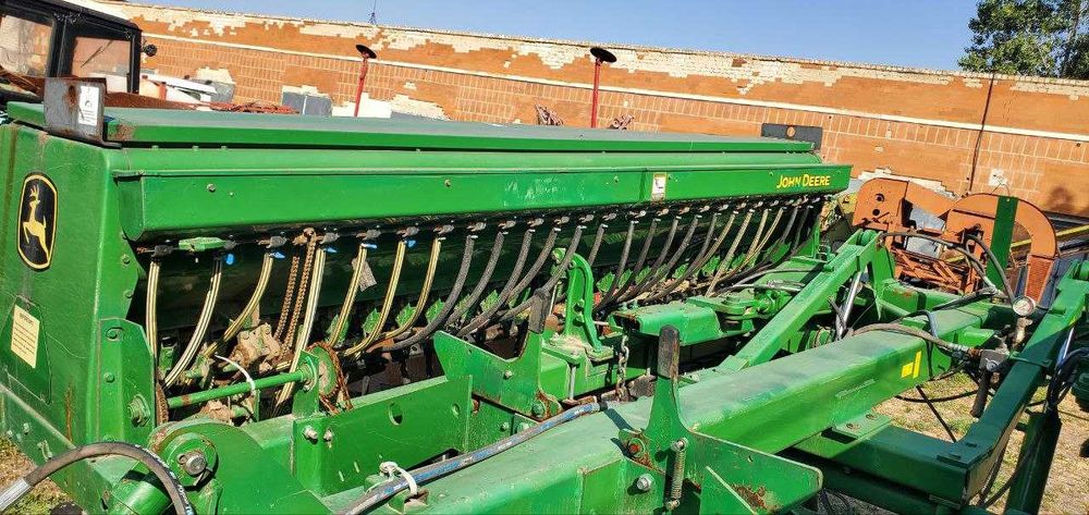 Сівалка механічна зернова + мілконасінні культури та добрива John Deere 455, ширина захвату 7,6 м, міжряддя 15см