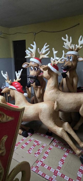 Cenário de Natal Grande Escala Exterior - Trenó e Renas Artesanais em Fibra de Vidro