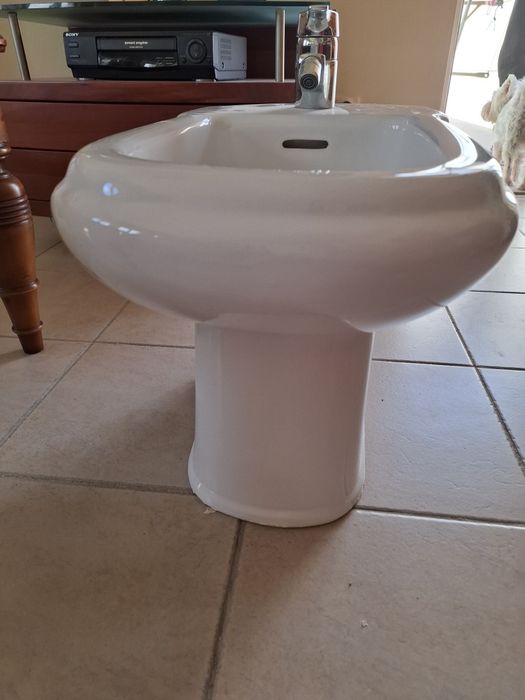 Bide Roca com torneira Grohe