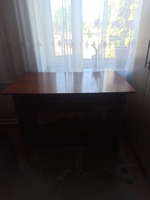 Продам письмовий стіл