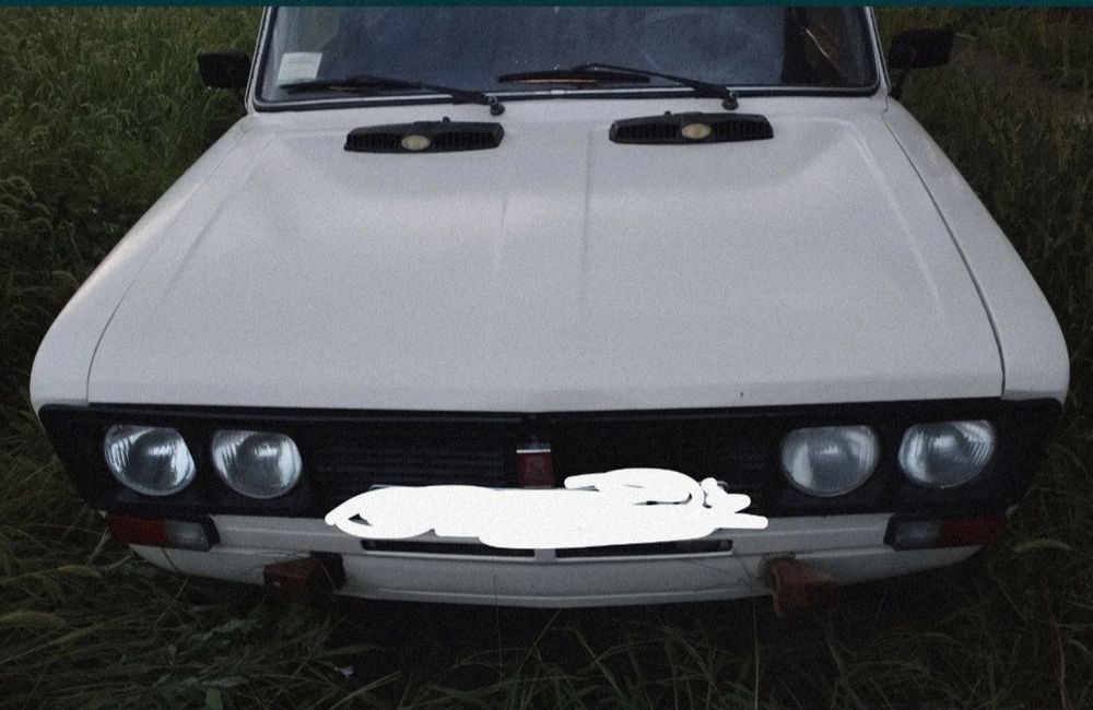 Автомобіль ВАЗ 2106