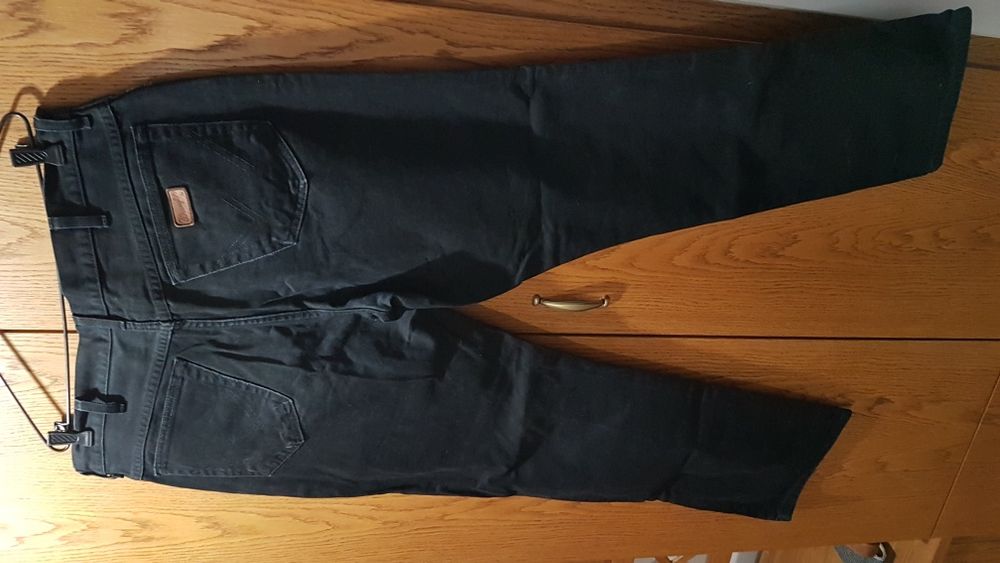 Spodnie Jeansy Wrangler R 36