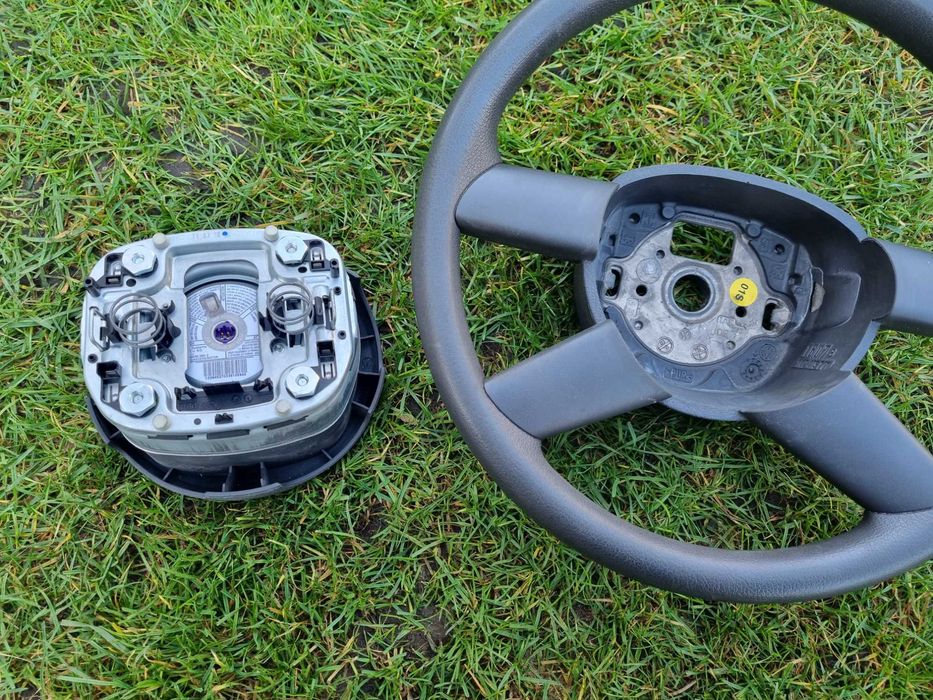 VW Golf V 5 Kierownica Czteroramienna Poduszka AirBag 1K0.880.201N