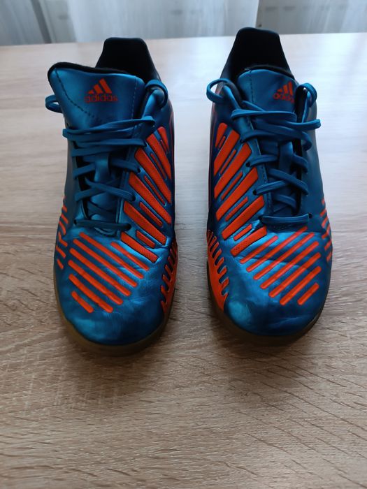 Дитячі кросівки адідас