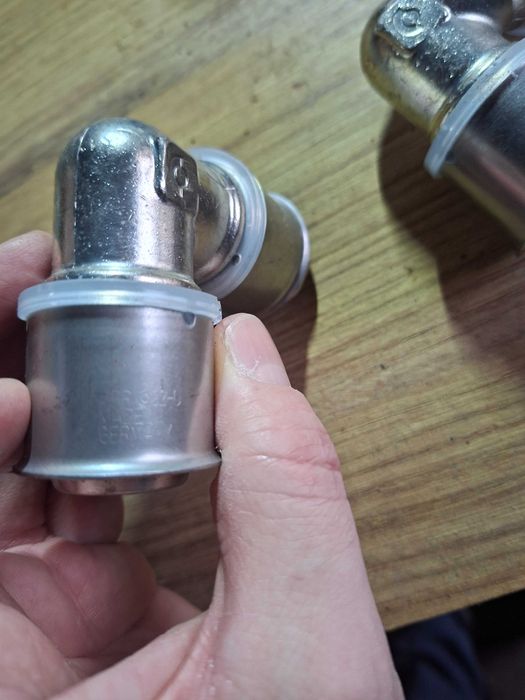 Kształtki złączki CO kolana pex  Maincor fi 1/2 3/4"