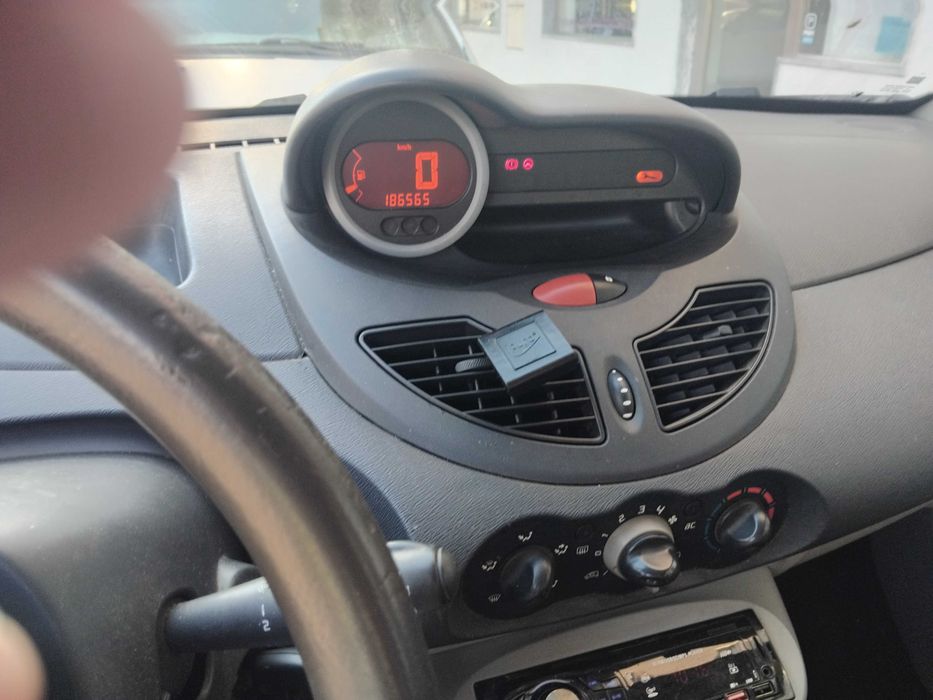 Renault twingo impecavel