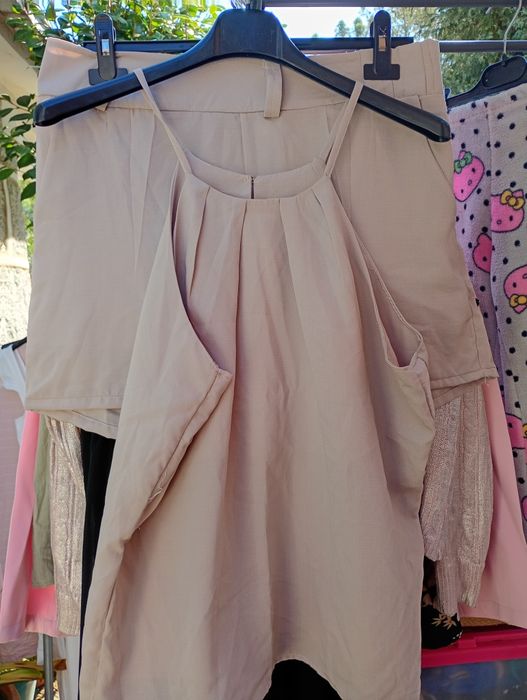 Roupa semi nova 1€ a peça