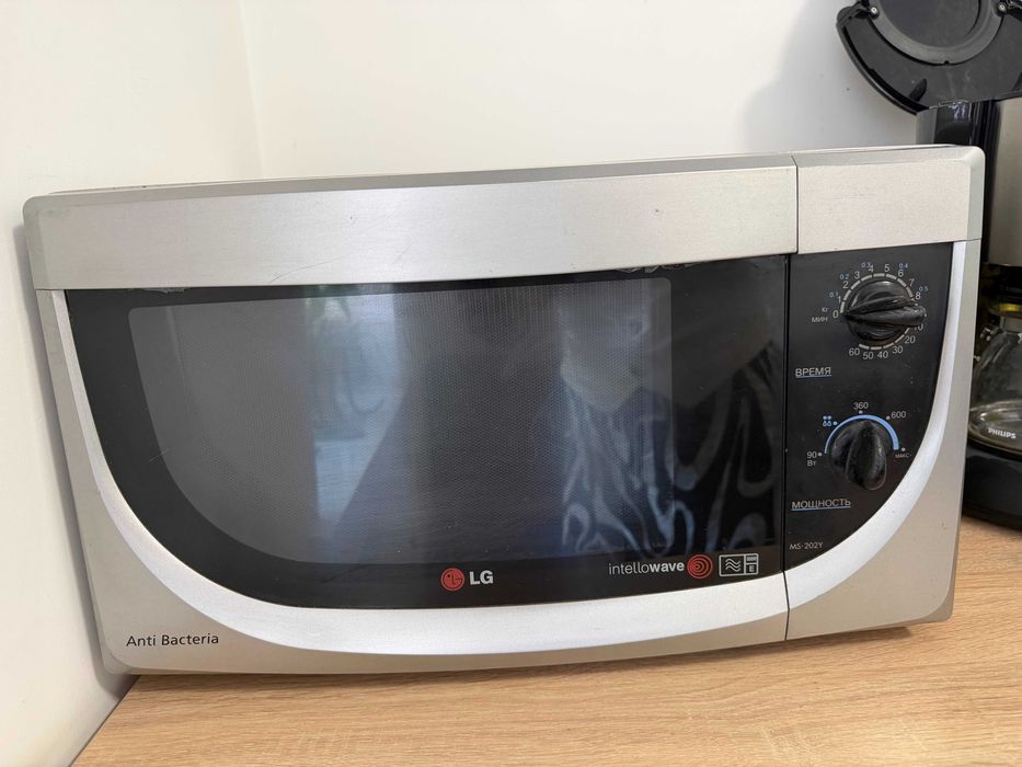 Мікрохвильовка LG