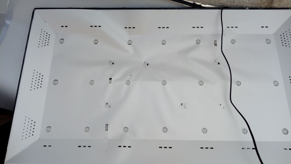 Телевизор Liberton без матрицы.