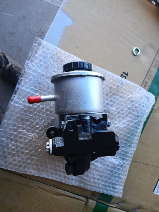 Bomba direcao toyota land cruiser,hilux