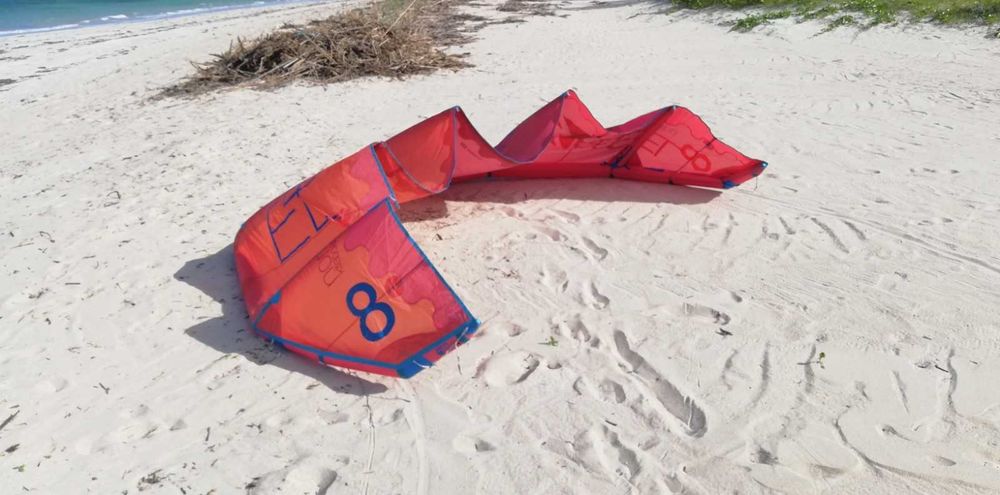 Kite North Rebel 8m 2015 com barra