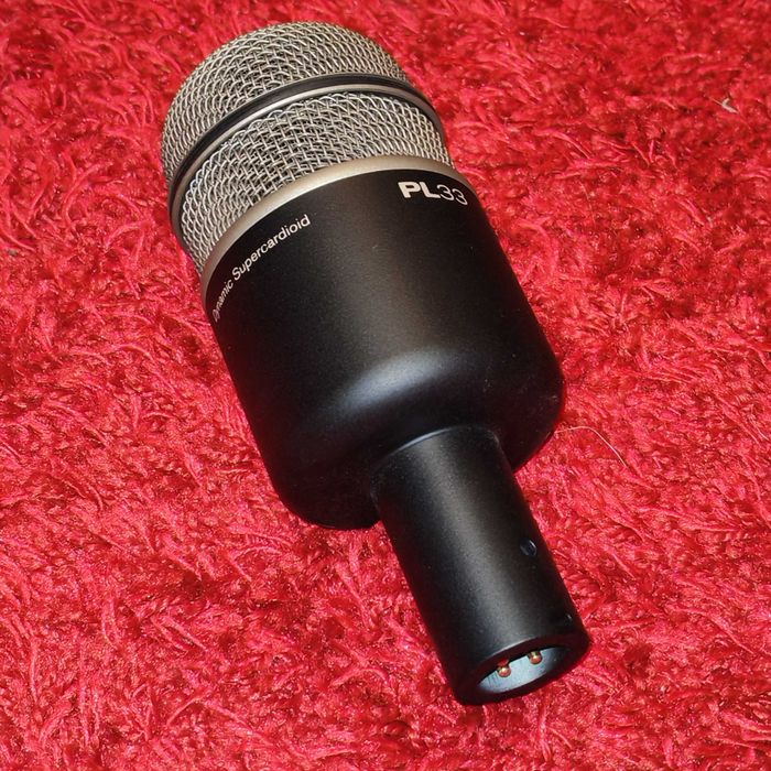 Mikrofon basowy EV PL 33