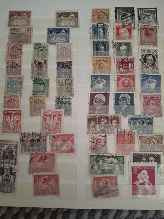 Klaser ze znaczkami pocztowymi 16 stron