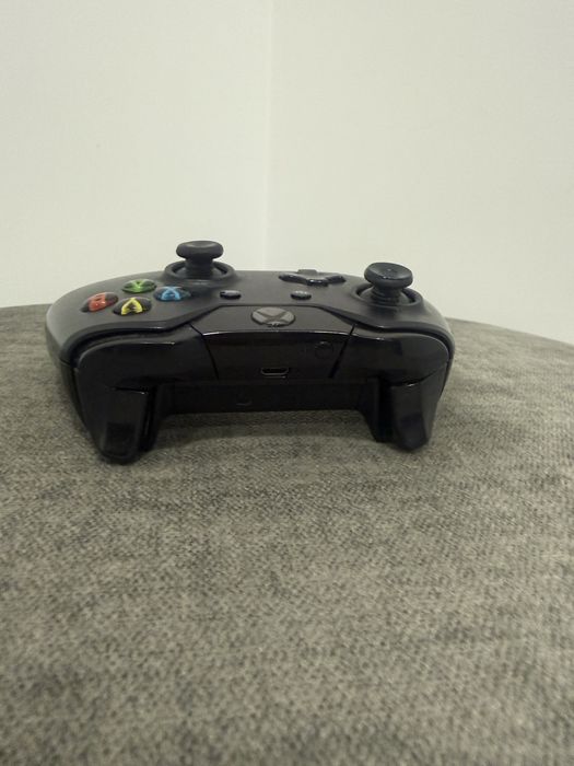 Xbox one X 1Tb 2 comandos