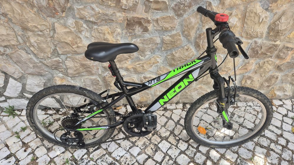 Bicicleta Neon MTB Track 20"