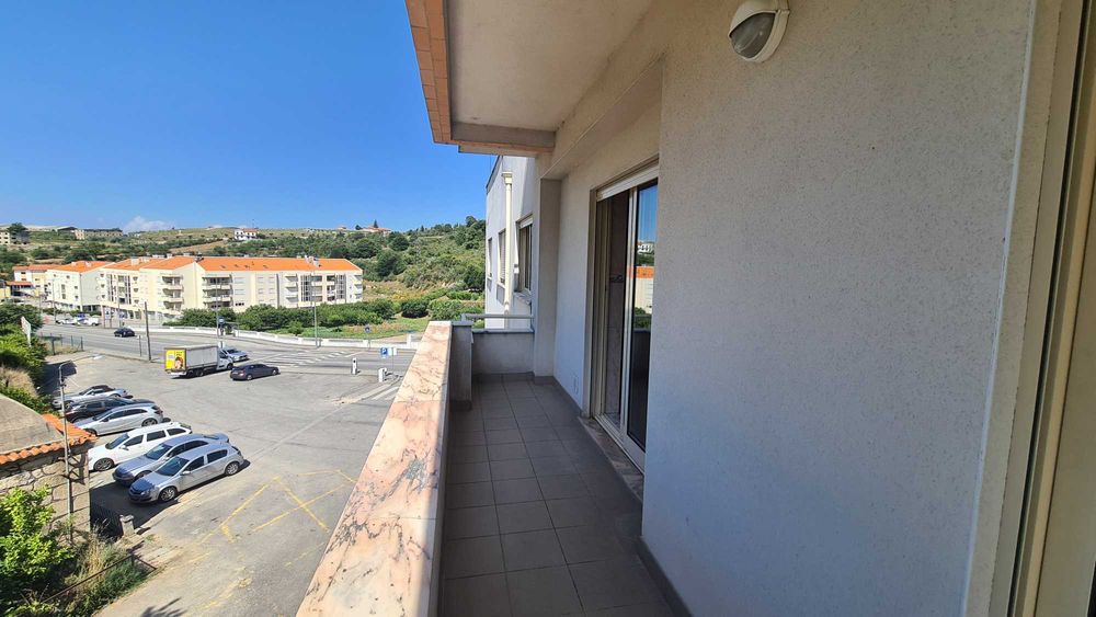 Apartamento t4 em Lamego completamente moboliliado.