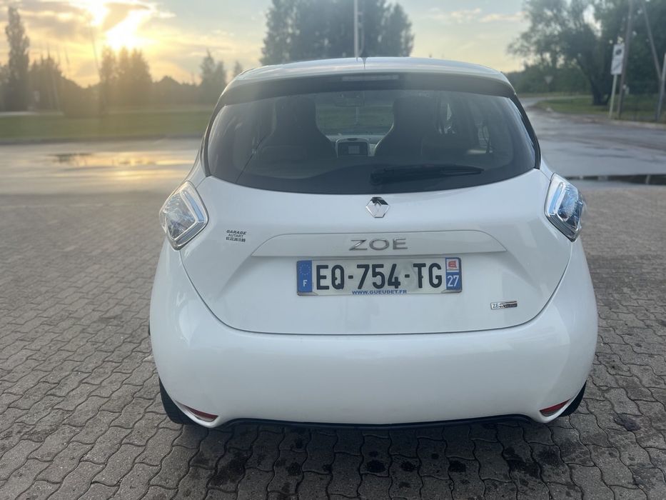 Renault Zoe 41квт 300км