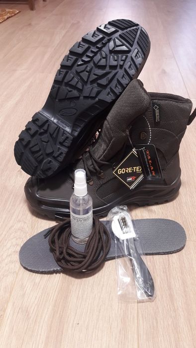 Продам демісезонні берці