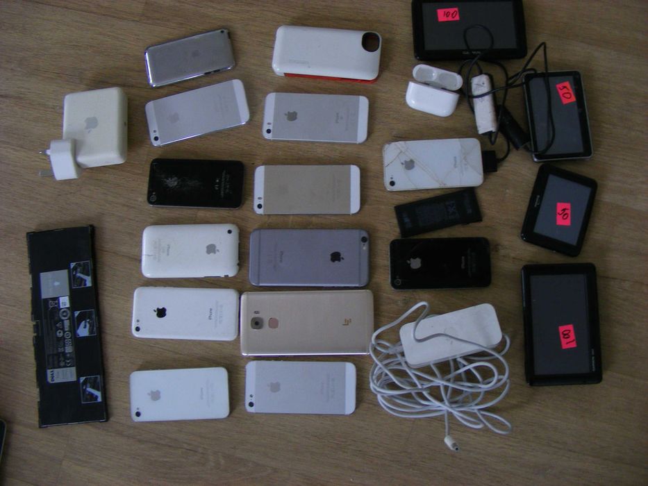 iPhone телефон мобільний