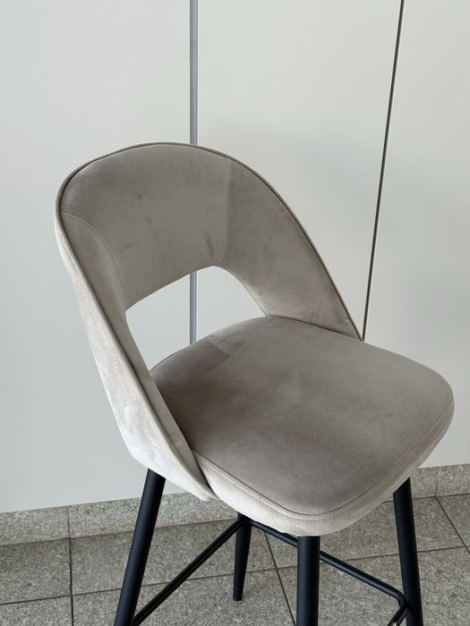 Барні стільці для бровиста/візажу/власного використання