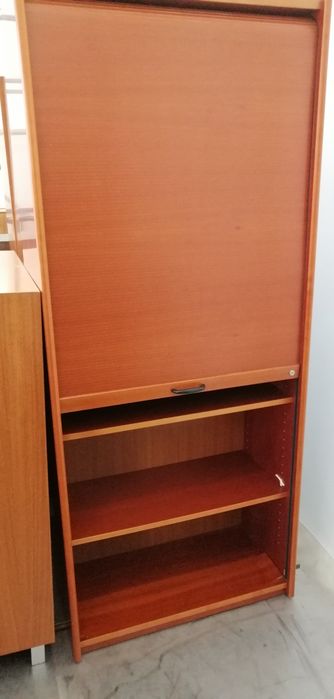 Szafka biurowa regał z żaluzja roletą na zamek