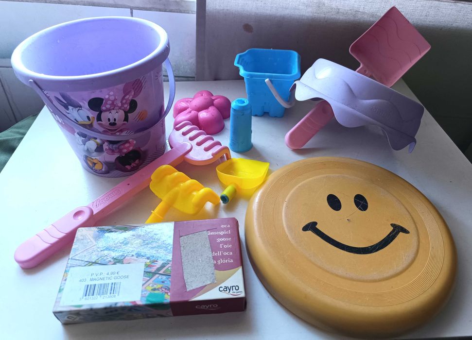 Balde de Praia, Pás, Formas e Jogos para a Praia