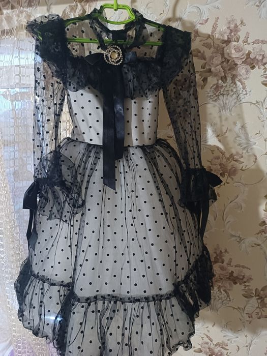 Продаю плаття для дівчинки 6-7років