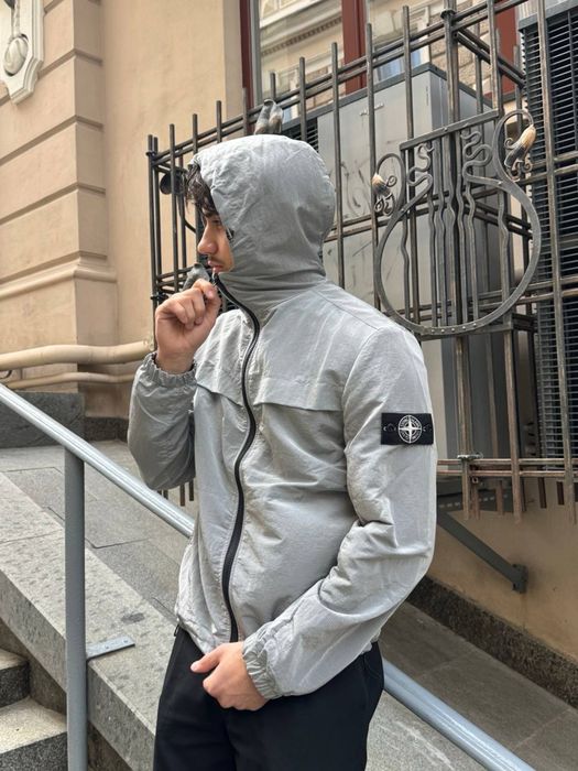 Stone Island — легка вітровка