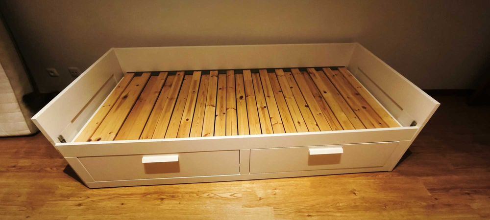 Cama Individual / Casal Ikea