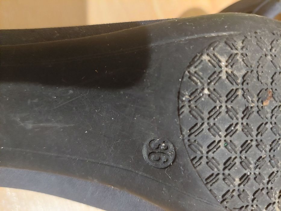 Buty damskie marki Via qiulia rozmiar 36