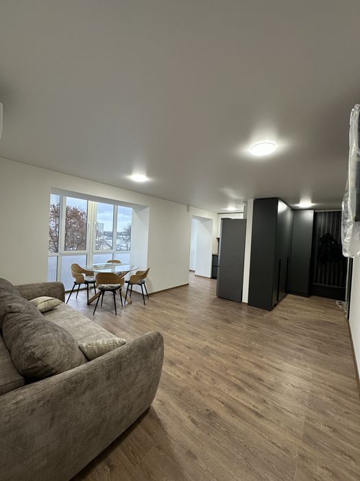 **Центр! Студія + кімната Прогрес Пр. Перемоги/ Програми