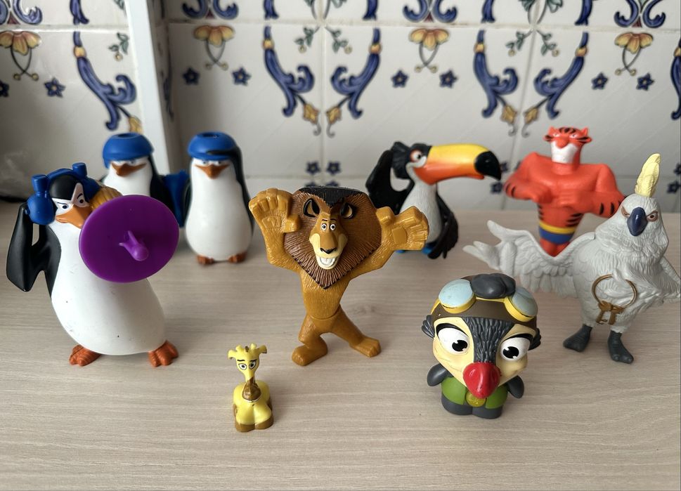 Idade do gelo filme pinguins madagascar disney mcdonalds happy meal