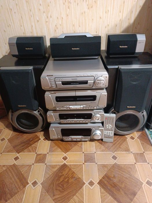 JVC Видеомагнитофон SHARP .Technics.