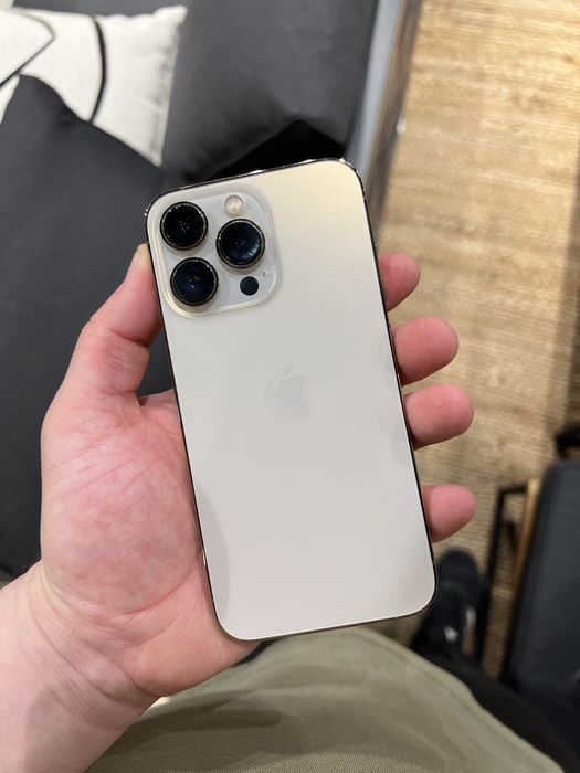 Продам свій iPhone 13 pro 128Gb з коробкоб був в одних руках