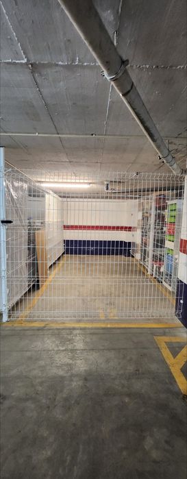 Lugar Garagem/Arrumos em Box 13m² Oeiras