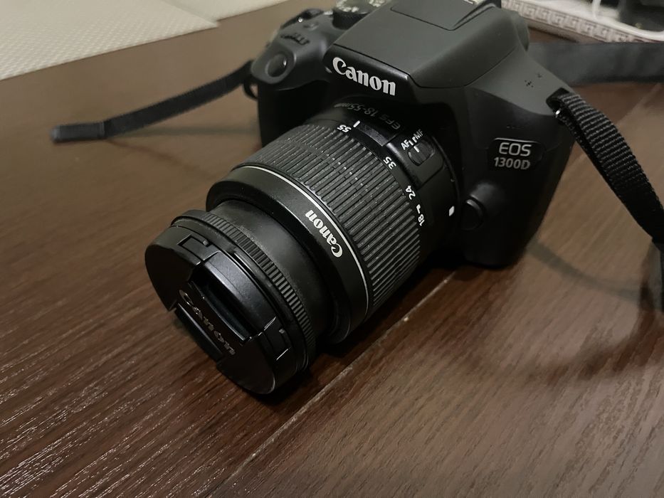 Фотоапарат Canon EOS 1300D