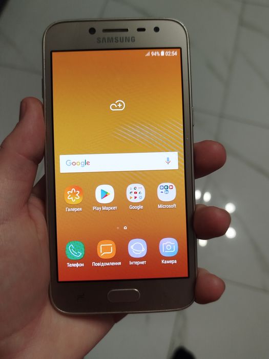 Телефон Samsung galaxy J2 1,5/16gb