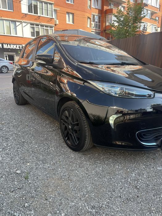 Рено зоя Renault zoe електричка електро авто