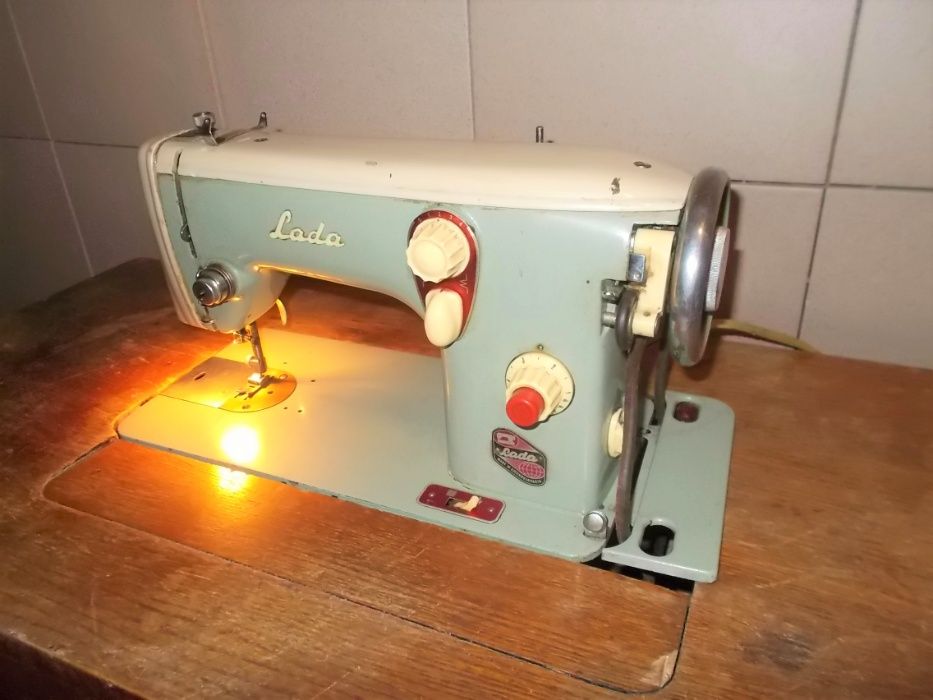 Maszyna do szycia Lada