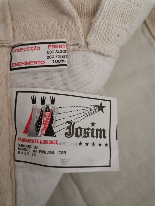 Colcha acolchoada com 2 almofadas