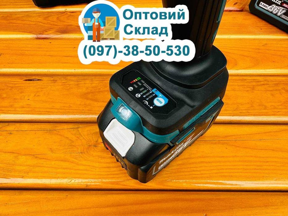 Акумуляторний Безщітковий Гайковерт DTW1002 BL (36v/9ah) Квадрат 1/2