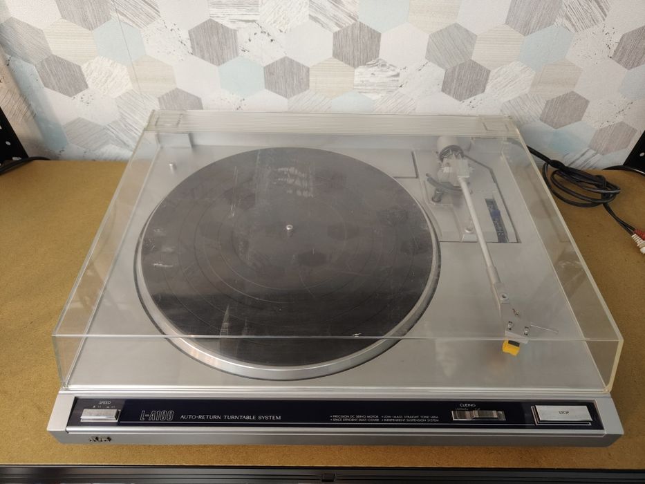 Gramofon JVC L-A100 do dopieszczenia