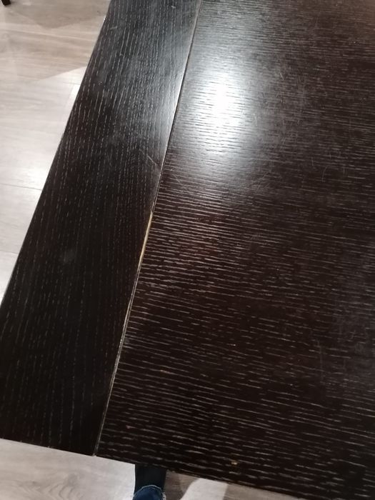 Mesa de jantar usada