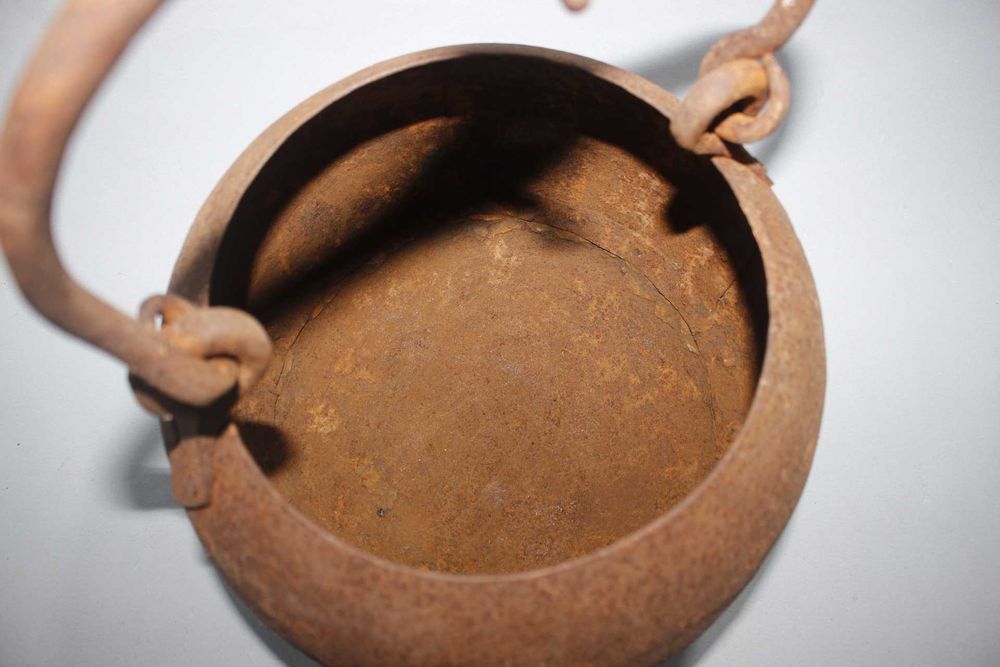 Grande pote em ferro - Ideal para decoração - Vaso / Panela