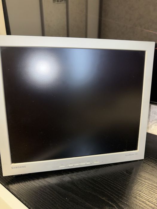 Монитор Samsung SyncMaster 172t