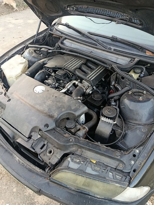 Vendo BMW e46 136 para peças ou inteira