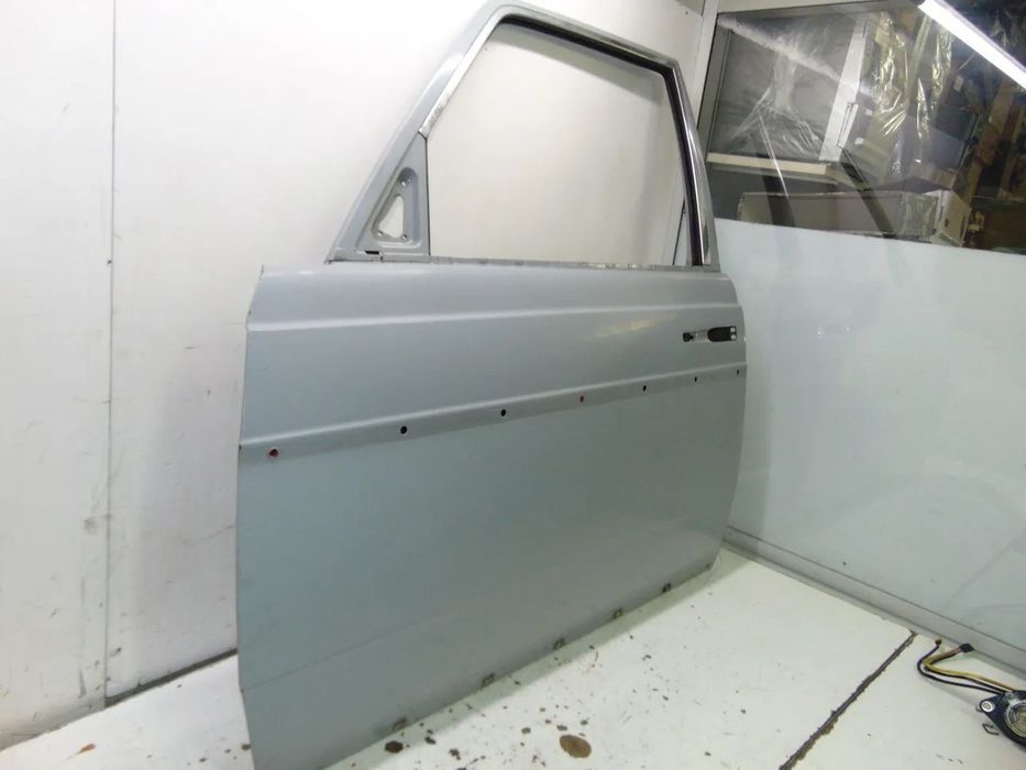 Mercedes W123 portas frente