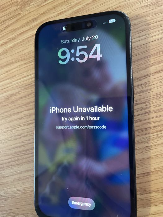 Айфон 14 про заблокований 256 гб.